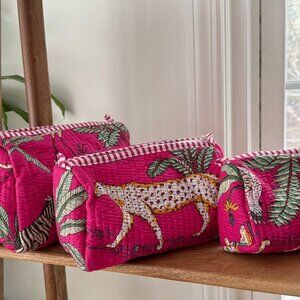 BRAND NEW Pink Leopard Cosmetic Bag Set Of 3 Pieces Quilted Makeup/Toiletry Bag